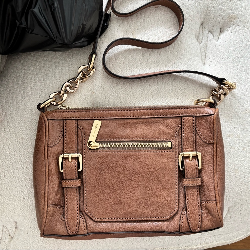 Michael Kors Leather Crossbody (Taupe)